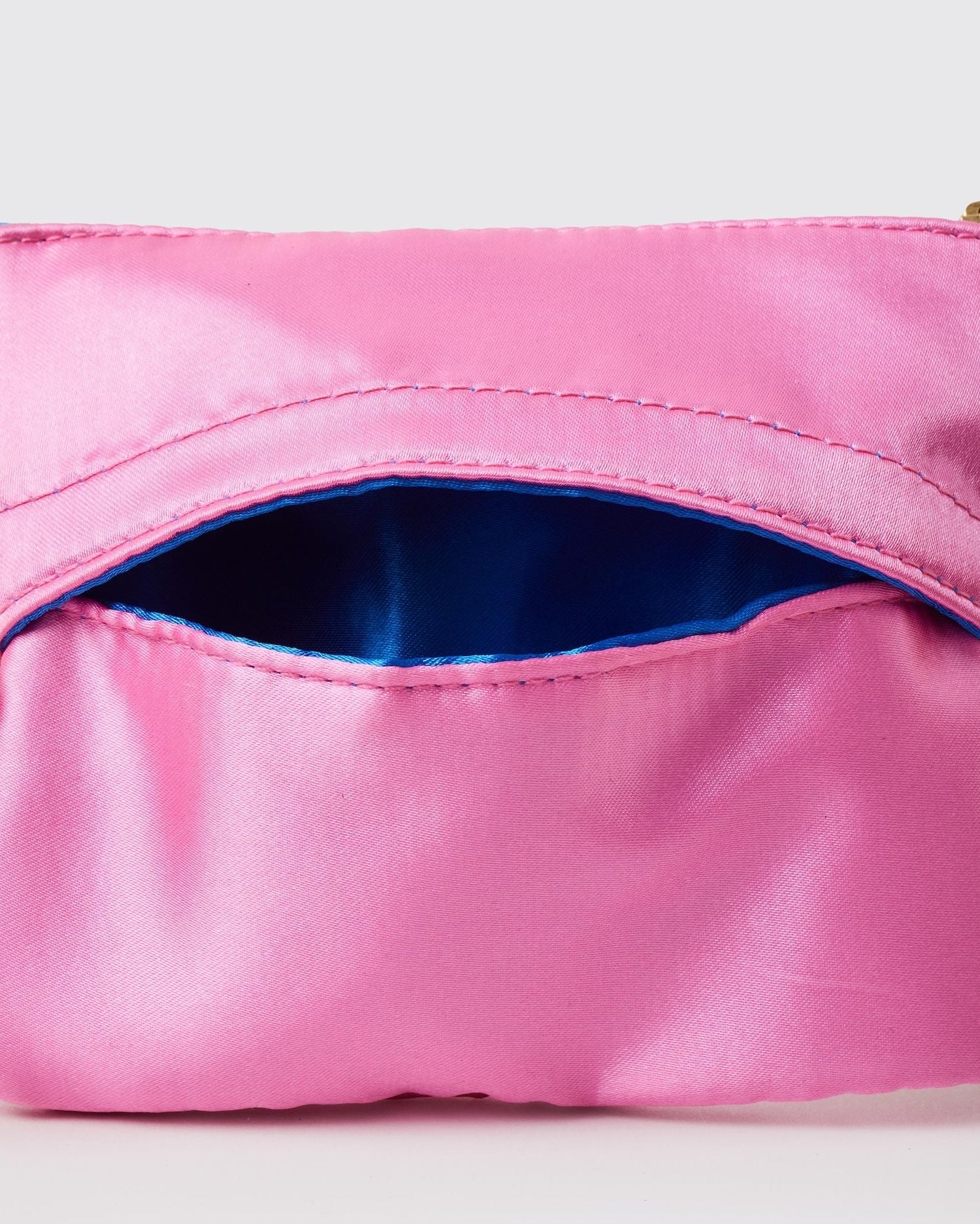 Nile Restaurant Tissue Pouch